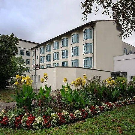 Am Rosengarten 4*