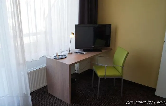 Hotel Am Rosengarten 4*